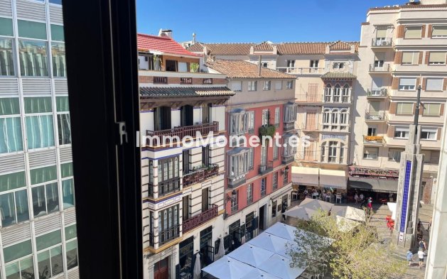 Resale - Apartment - Málaga - Centro Histórico