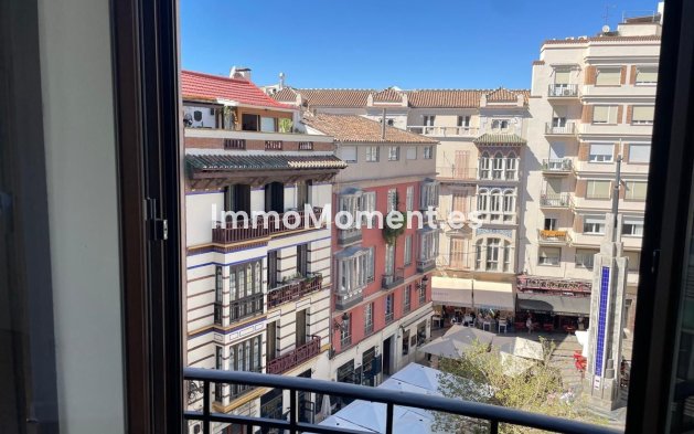 Resale - Apartment - Málaga - Centro Histórico