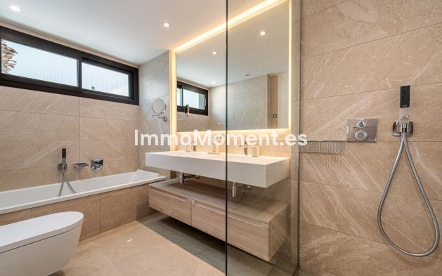 Resale - Apartment - Marbella - Santa Clara