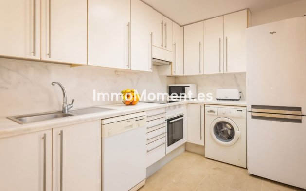 Resale - Apartment - Estepona - Estepona Centro