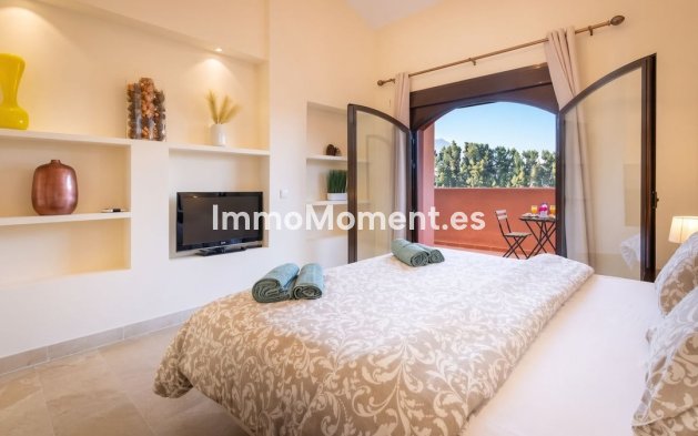 Resale - Apartment - Estepona - Estepona Centro