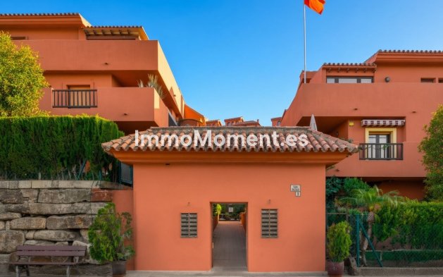 Resale - Apartment - Estepona - Estepona Centro