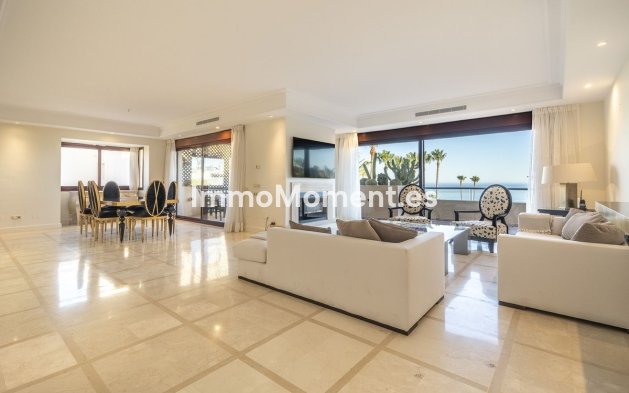 Resale - Apartment - Estepona - Costalita