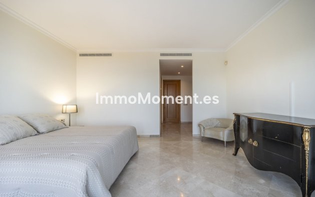 Resale - Apartment - Estepona - Costalita