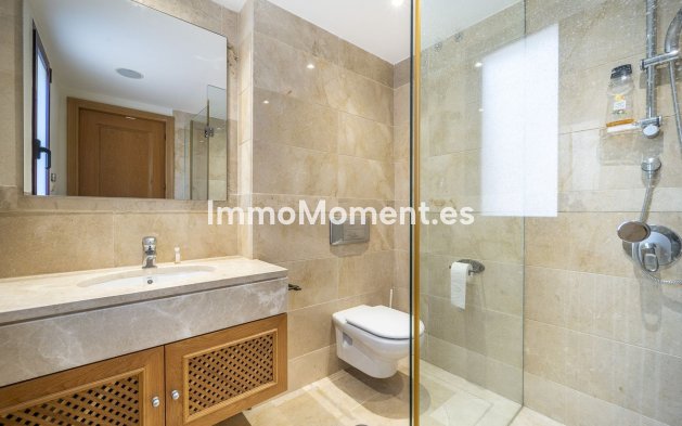 Resale - Apartment - Estepona - Costalita