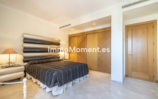Resale - Apartment - Estepona - Costalita
