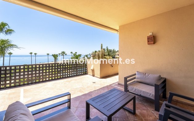Resale - Apartment - Estepona - Costalita
