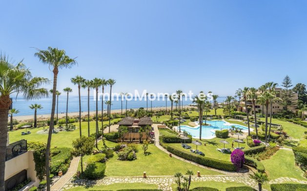 Resale - Apartment - Estepona - Costalita
