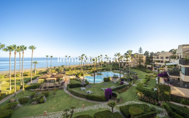 Resale - Apartment - Estepona - Costalita