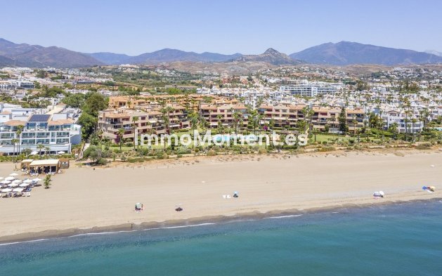 Resale - Apartment - Estepona - Costalita