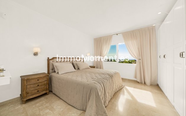 Resale - Apartment - Marbella - Elviria