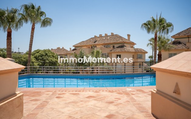 Resale - Apartment - Marbella - Elviria
