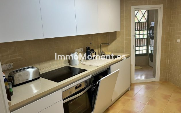 Resale - Apartment - Benahavís - Los Arqueros