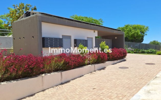 Resale - Detached villa - Manilva