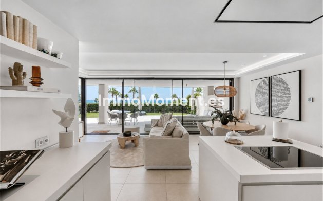 Resale - Apartment - Estepona - Estepona Centro