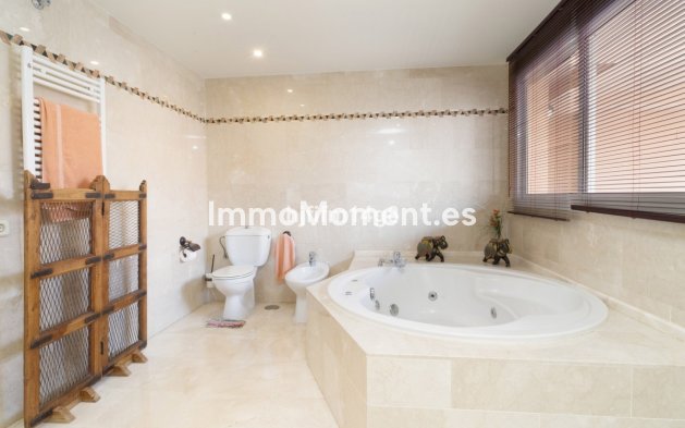 Wiederverkauf - Wohnung - Marbella - Nueva Andalucía