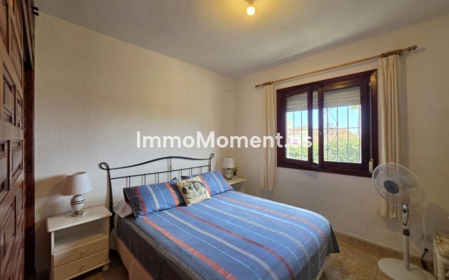 Resale - Detached villa - Estepona - Estepona Centro