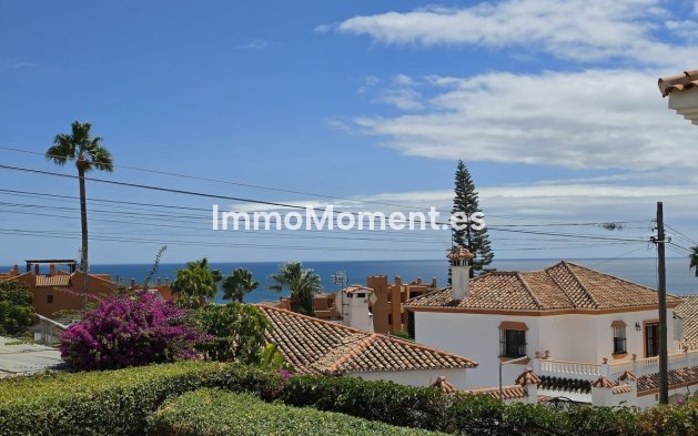 Resale - Detached villa - Estepona - Estepona Centro