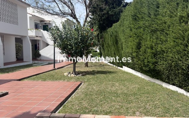 Resale - Apartment - Marbella - Nueva Andalucía