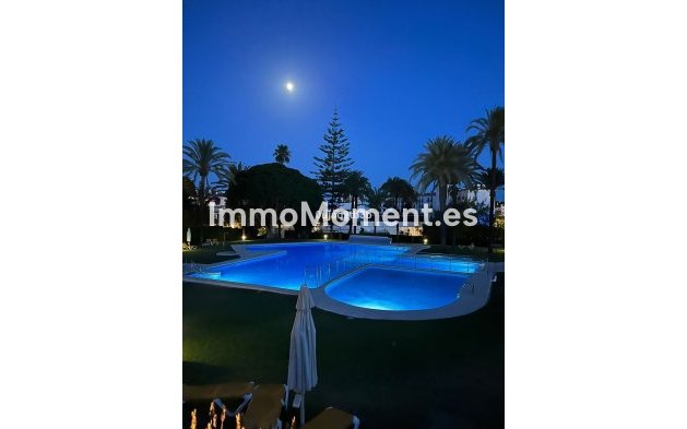 Resale - Apartment - Marbella - Nueva Andalucía