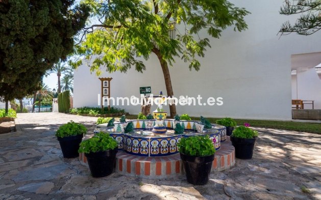 Resale - Apartment - Marbella - Nueva Andalucía