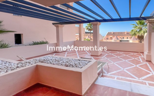 Resale - Apartment - Marbella - Nueva Andalucía