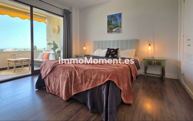 Revente - Appartement - Estepona  - Atalaya