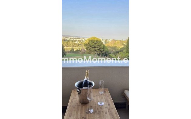 Revente - Appartement - Estepona  - Atalaya