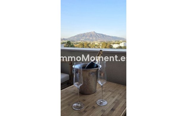 Revente - Appartement - Estepona  - Atalaya