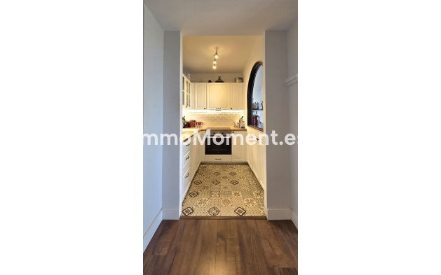 Revente - Appartement - Estepona  - Atalaya
