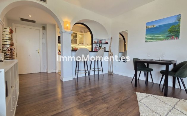 Revente - Appartement - Estepona  - Atalaya