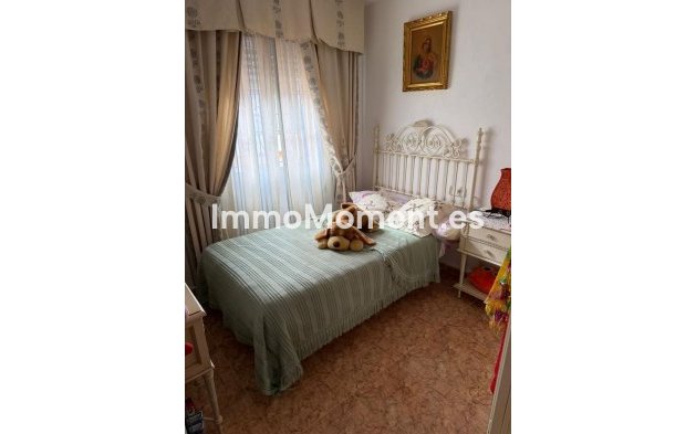 Revente - Maison mitoyenne - Intérieur                       - Churriana