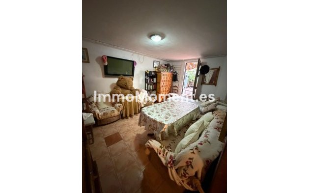 Revente - Maison mitoyenne - Intérieur                       - Churriana