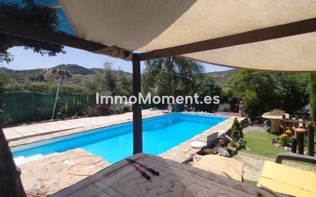 Revente - Maison de campagne - Intérieur                       - Monda