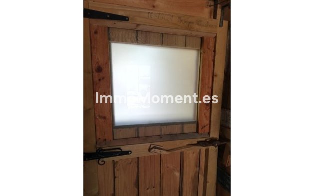 Revente - Maison de campagne - Intérieur                       - Monda