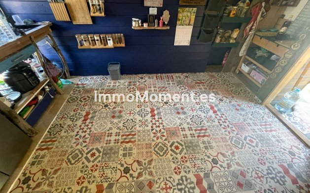 Revente - Maison de campagne - Intérieur                       - Monda