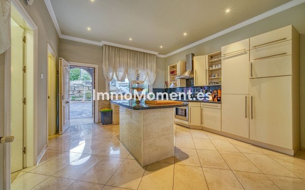Reventa - Villa independiente - Marbella - Hacienda Las Chapas