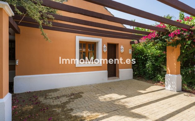 Bestaande woning - Vrijstaande villa - Estepona  - Estepona Centro