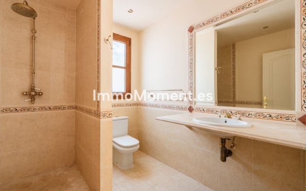 Bestaande woning - Vrijstaande villa - Estepona  - Estepona Centro