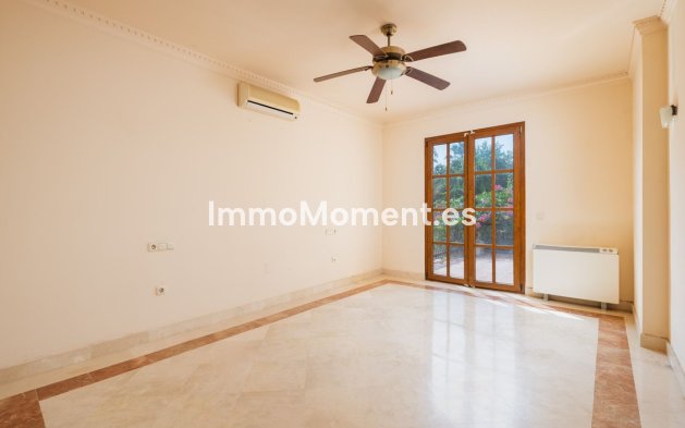 Bestaande woning - Vrijstaande villa - Estepona  - Estepona Centro