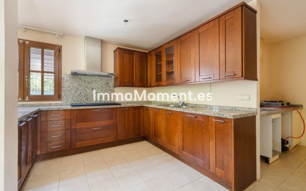 Bestaande woning - Vrijstaande villa - Estepona  - Estepona Centro