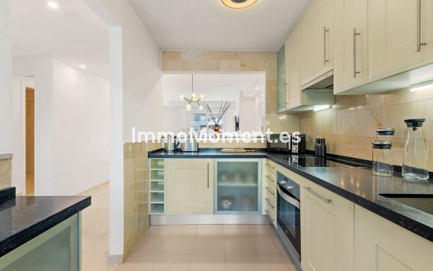 Wiederverkauf - Wohnung - Marbella - Nueva Andalucía