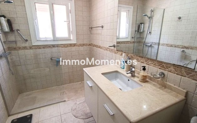 Bestaande woning - Vrijstaande villa - Estepona  - Estepona Centro
