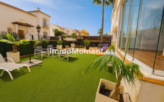 Resale - Apartment - Manilva - La Duquesa
