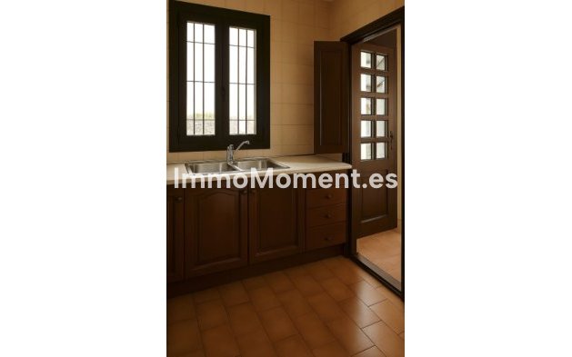 Resale - Detached villa - Manilva - La Duquesa