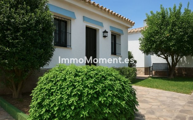 Resale - Detached villa - Manilva - La Duquesa