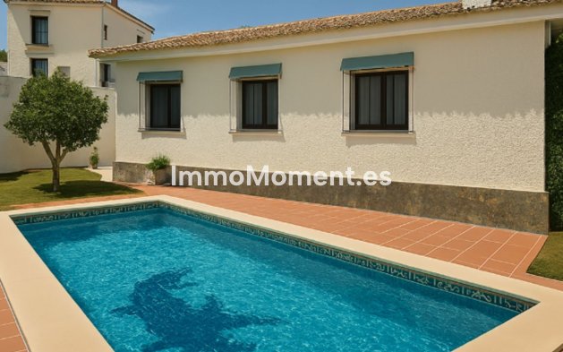 Resale - Detached villa - Manilva - La Duquesa