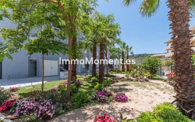 Resale - Apartment - Manilva - La Duquesa