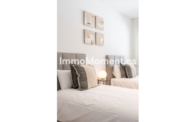 Resale - Apartment - Manilva - La Duquesa