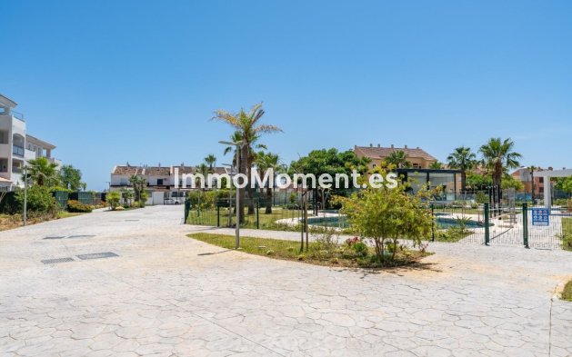 Resale - Apartment - Manilva - La Duquesa